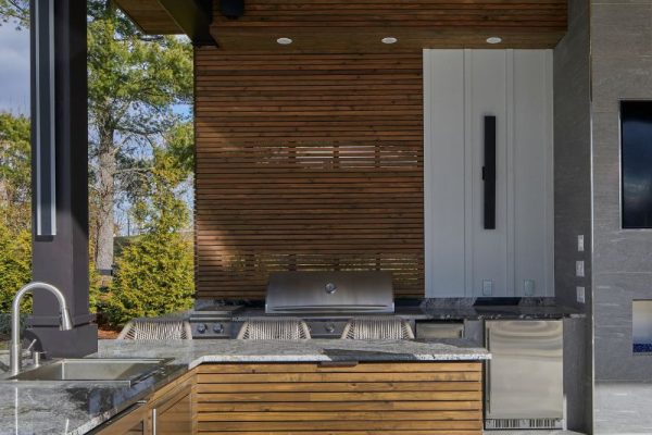 Line Lexington outdoor kitchen